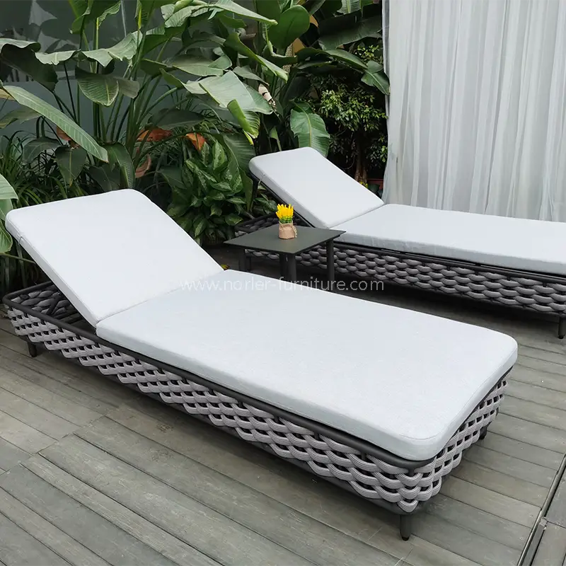 Outdoor Comfortable Rattan Weaving Sun Lounger