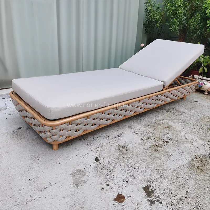 Outdoor Comfortable Rattan Weaving Sun Lounger