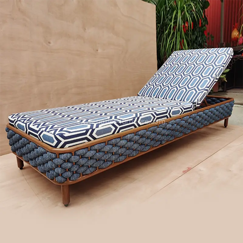 Outdoor Comfortable Rattan Weaving Sun Lounger