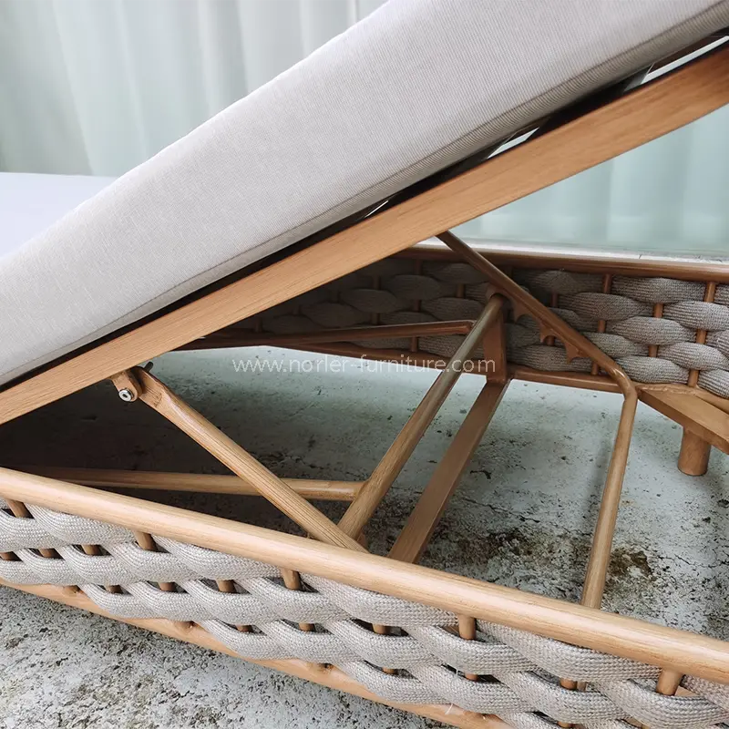 Outdoor Comfortable Rattan Weaving Sun Lounger