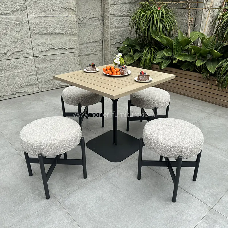 Ensemble de balcon de table basse carré extérieur